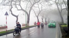 Mưa ẩm và sương mù tiếp diễn ở Bắc Bộ