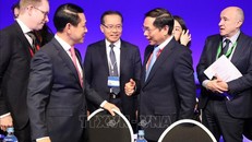 Bộ trưởng Ngoại giao Bùi Thanh Sơn gặp đại diện EU và bộ trưởng nhiều nước