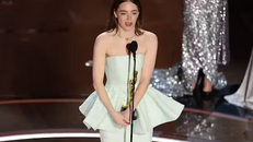Emma Stone lần thứ hai đoạt Oscar