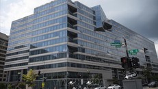 IMF cảnh báo rủi ro kinh tế toàn cầu do thâm hụt ngân sách của Mỹ