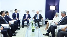 Thủ tướng Phạm Minh Chính tiếp Chủ tịch điều hành Diễn đàn Kinh tế thế giới