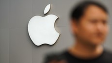 Nhật Bản yêu cầu Amazon và Apple cải thiện tính minh bạch trong kinh doanh