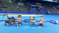 Paralympic 2024: Hai kình ngư Việt Nam xuất sắc vào chung kết 100m bơi ếch nam - SB5
