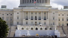 Nhà Trắng gặp khó khăn trong việc thực thi luật nhập cư tại các bang