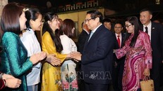 Thủ tướng Phạm Minh Chính và Phu nhân gặp gỡ cộng đồng người Việt Nam tại Cộng hòa Séc