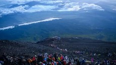 Sự cố leo núi Phú Sĩ giảm mạnh nhờ quy định mới