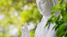 Người phụ nữ trong Phật giáo: Hiện thân của từ bi và trí tuệ