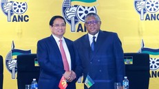 Thủ tướng Chính phủ Phạm Minh Chính gặp Tổng Thư ký Đảng Đại hội dân tộc Phi