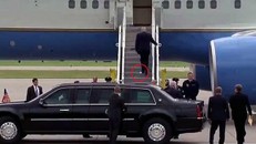 Tình huống trớ trêu khiến TT Trump trở thành chủ đề đàm tiếu của dân Mỹ