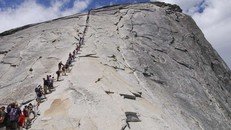 15 điểm du lịch hấp dẫn nhưng nguy hiểm chết người trên thế giới