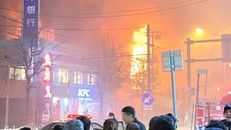 Hiện trường mù mịt khói lửa tại vụ nổ nhà hàng ở Nhật Bản