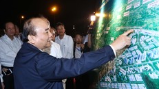 Thủ tướng thăm Cảng Hàng không Thọ Xuân (Ảnh: Thống Nhất)