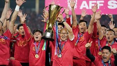 Hoa hậu Tiểu Vy, tuyển Việt Nam và các tên tuổi Việt lên báo quốc tế