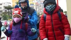 Sau nghỉ Tết Dương lịch, học sinh tiếp tục nghỉ học do rét đậm