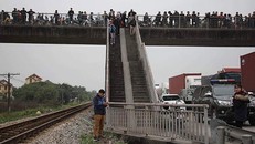 Từ tai nạn 8 người chết: Không có đường gom do thiếu tiền