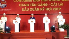 Lãnh đạo Bộ GTVT, UBND TPHCM cùng bấm nút xuất khẩu lô hàng đầu tiên năm Kỷ Hợi.