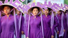 Tranh cãi xung quanh ý tưởng ‘cắm sừng’ nón Huế