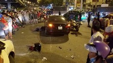 Hiện trường vụ tai nạn giao thông nghiêm trọng tại ngã tư Hàng Xanh ngày 21/10/2018. - Ảnh: Đức Tiến