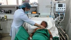 Ông V. hiện đang được theo dõi tại Bệnh viện Đa khoa Trung ương Cần Thơ.