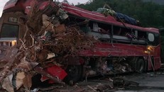 Vụ tai nạn thảm khốc ở Hòa Bình: Lời kể kinh hoàng của nhân chứng