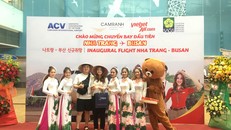 Chào mừng hành khách trên chuyến bay đầu tiên