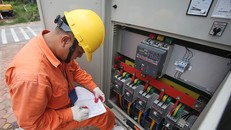 Cuối năm nay sẽ có biểu giá bán lẻ điện bậc thang mới