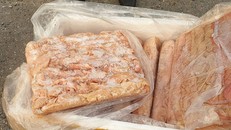 Truy bắt gần 30 tấn nội tạng thối đang trên đường đi tiêu thụ