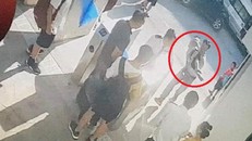 Khoảnh khắc phát hiện học sinh lớp 1 trường Quốc tế GateWay tử vong