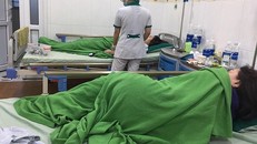 Phạt 25 triệu đồng với nhà hàng làm 9 du khách nhập viện vì ngộ độc