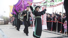 Cận cảnh trang phục của show diễn 'Vũ điệu trên mây' đang làm mưa làm gió tại Tây Bắc