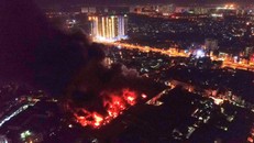 Vụ cháy Công ty bóng đèn phích nước Rạng Đông nhìn từ flycam