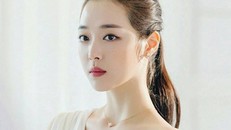 Sulli - Nữ ca sĩ Hàn Quốc đình đám qua đời ở tuổi 25