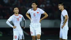 Nếu Quang Hải, Duy Mạnh nhận thêm thẻ vàng ở trận tiếp đón UAE, tuyển Việt Nam sẽ gặp bất lợi lớn. - Ảnh: Zing.vn