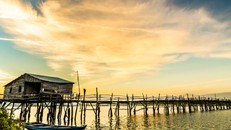 Tỉnh nào ở Nam Trung Bộ sở hữu cây cầu gỗ dài nhất Việt Nam?