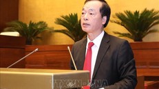 Bộ trưởng Bộ Xây dựng Phạm Hồng Hà, thừa ủy quyền của Thủ tướng Chính phủ trình bày Tờ trình về dự án Luật sửa đổi, bổ sung một số điều của Luật Xây dựng. Ảnh: Lâm Khánh/TTXVN