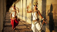 Sampot là trang phục truyền thống của quốc gia Đông Nam Á nào?