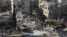 Cảnh hoang tàn ở Idlib do chiến tranh. - Ảnh: Reuters.
