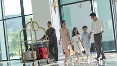 Tết hiện đại là Tết thảnh thơi: Combo nghỉ dưỡng 'từ A đến Z' lên ngôi