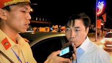 Lê Hồng Thắng (trú tại thị xã Kỳ Anh) có nồng độ cồn khi kiểm tra. Ảnh: Zing.vn