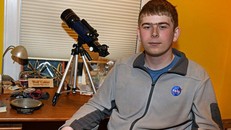 Thực tập sinh 17 tuổi tại NASA phát hiện ra hành tinh mới