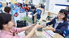 Vì sao chỉ được hưởng thêm 300% lương 5 trong số 7 ngày nghỉ Tết?