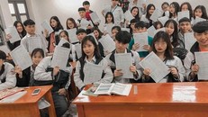 'Lì xì' bài tập về nhà dịp Tết phá cách khiến dân mạng cực thích thú