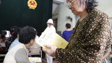Bộ LĐ-TB&XH bắt tay nghiên cứu điều chỉnh chính sách lương hưu theo hướng chia sẻ.