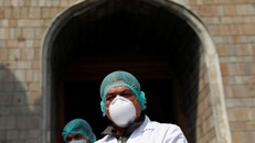 Virus corona chủng mới (SARS-CoV-2) đã lan ra khoảng 90 quốc gia với hơn 100.000 ca nhiễm trên toàn cầu. - Ảnh: Reuters.