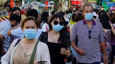 TP.HCM đề nghị cưỡng chế, xử phạt nghiêm người không đeo khẩu trang ra đường