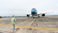 un Group đã áp dụng quy trình hàng không đặc biệt an toàn đón chuyến bay từ nước ngoài