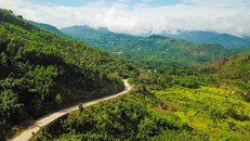 Dãy núi dài nhất Việt Nam nằm ở đâu?