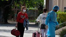 Nhiều địa phương dừng thu phí cách ly với người đến từ Hà Nội và TPHCM