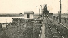 Cây cầu nào được mệnh danh là ‘tháp Eiffel nằm ngang của Việt Nam’?