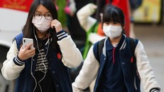 Nhiều tỉnh thành cho học sinh đi học trở lại vào ngày 23/4